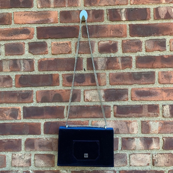 NWOT Ivanka Trump Mara Royal Blue Velvet Cocktail Purse with Silver Chain Strap - Picture 4 of 7